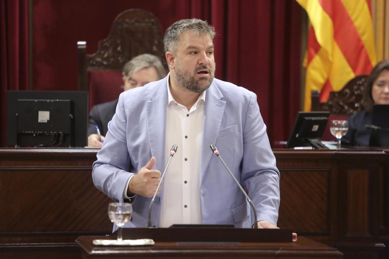 Lluís Apesteguia (MÉS): «Les cases són per viure-hi, no per fer-ne negoci»