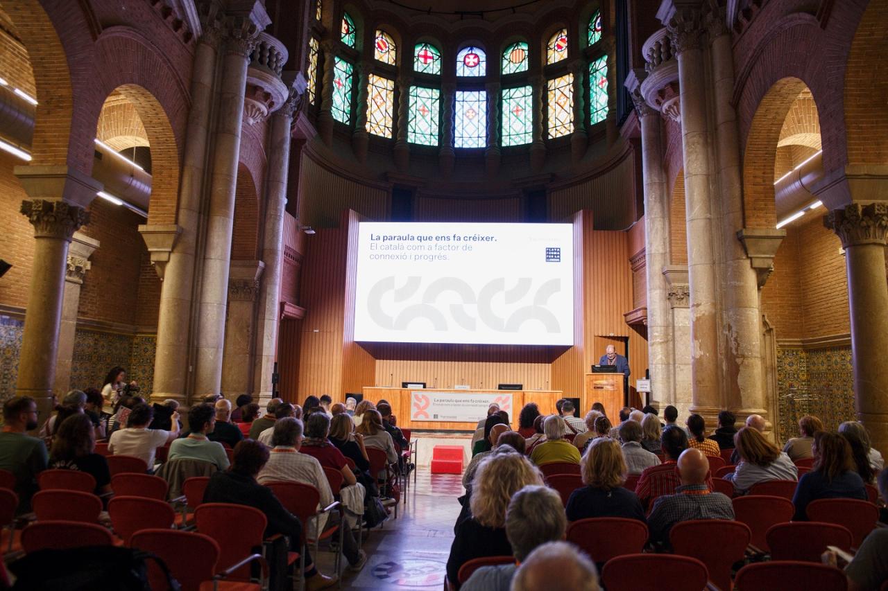 La Plataforma per la llengua analitza la relació entre el català, l’acollida i la cohesió social