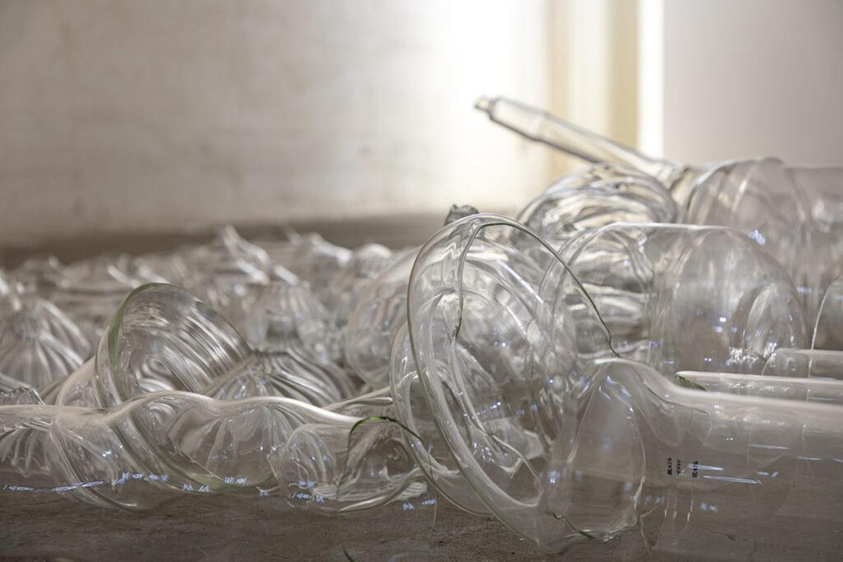 ‘La Biblioteca’ d’Stella Rahola reflexiona sobre el «llindar» de la vida dels residus