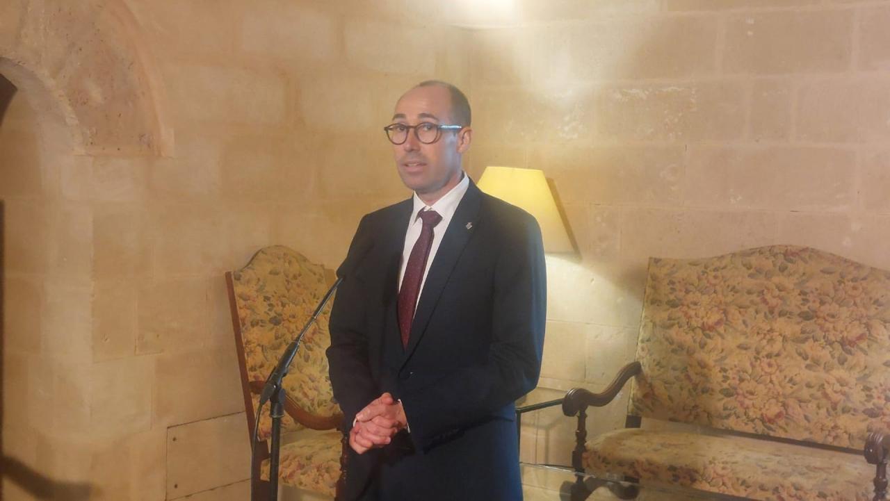 Formentera insta el Parlament a convocar la delegació que defensarà la reforma constitucional per a tenir un senador propi