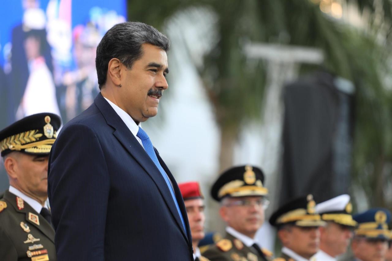 Maduro adverteix els EUA: «Aturin la mà embogida de qui ordena dur una guerra al Carib»