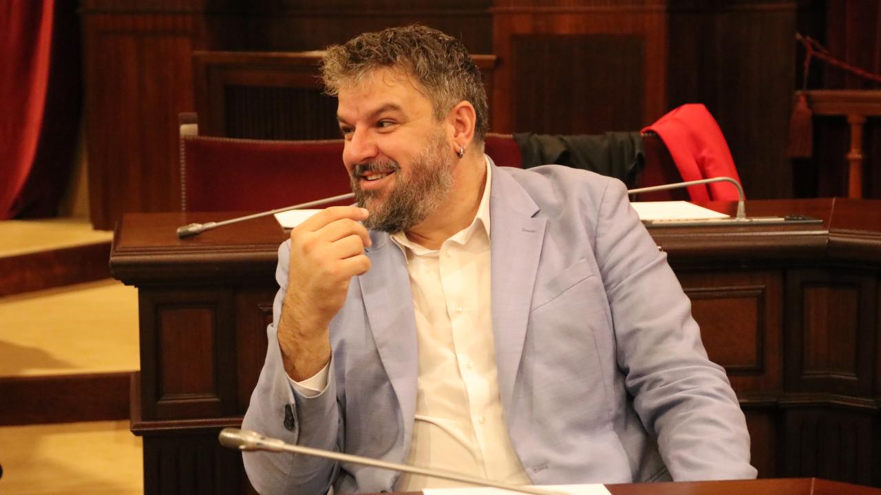 MÉS denuncia la «institucionalització» dels retards als trens