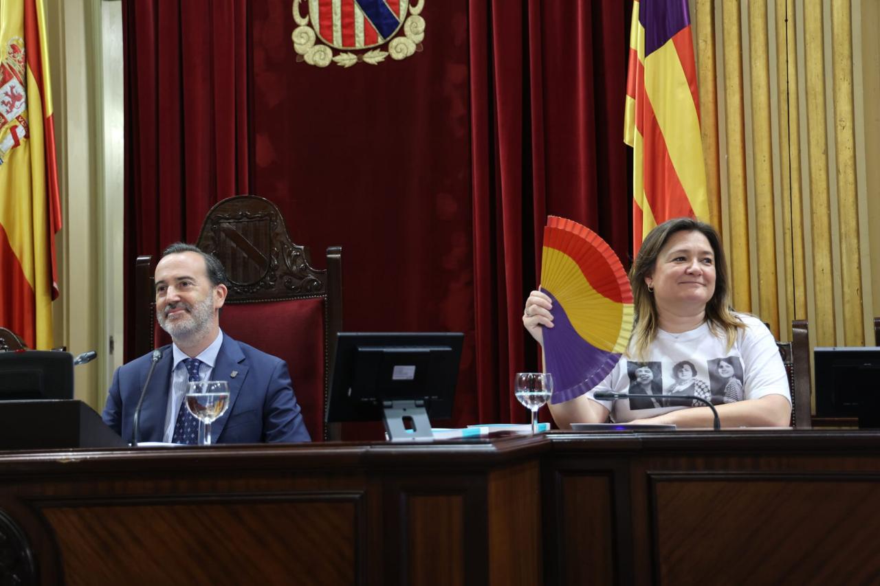 El Constitucional admet el recurs d’empara per l’expulsió de Le Senne a les diputades per vestir una camiseta de les Roges del Molinar