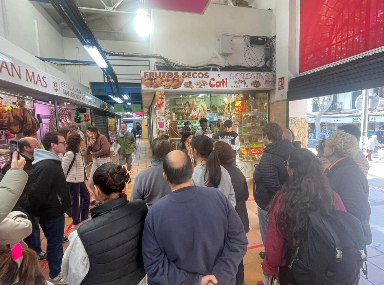Acte al Mercat de Pere Garau, amb motiu del Dia Internacional per a l’Eliminació de la Violència contra les Dones