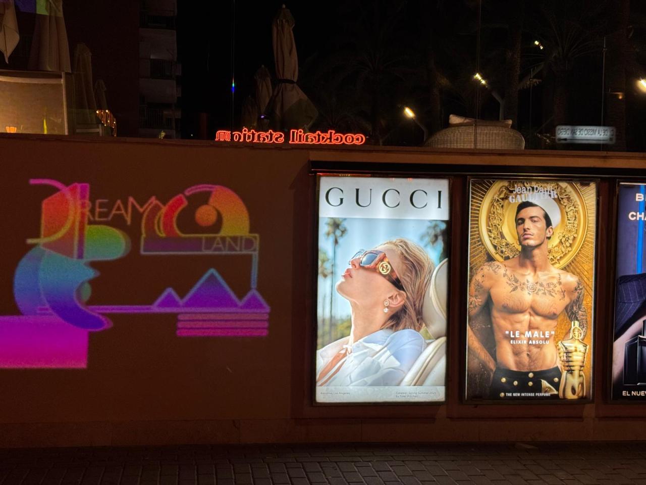 Llorenç Garrit inaugura l’exposició ‘Dreamland’: turisme de gatera i art contemporani