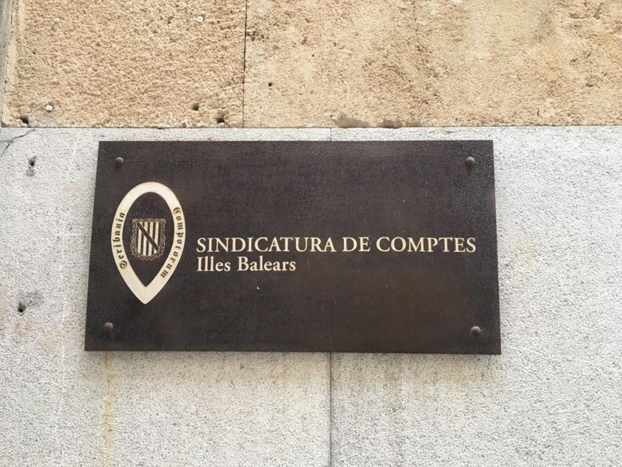 Detecten 32 incompliments en la gestió de fons públics dels ajuntaments de Pollença i Andratx el 2023