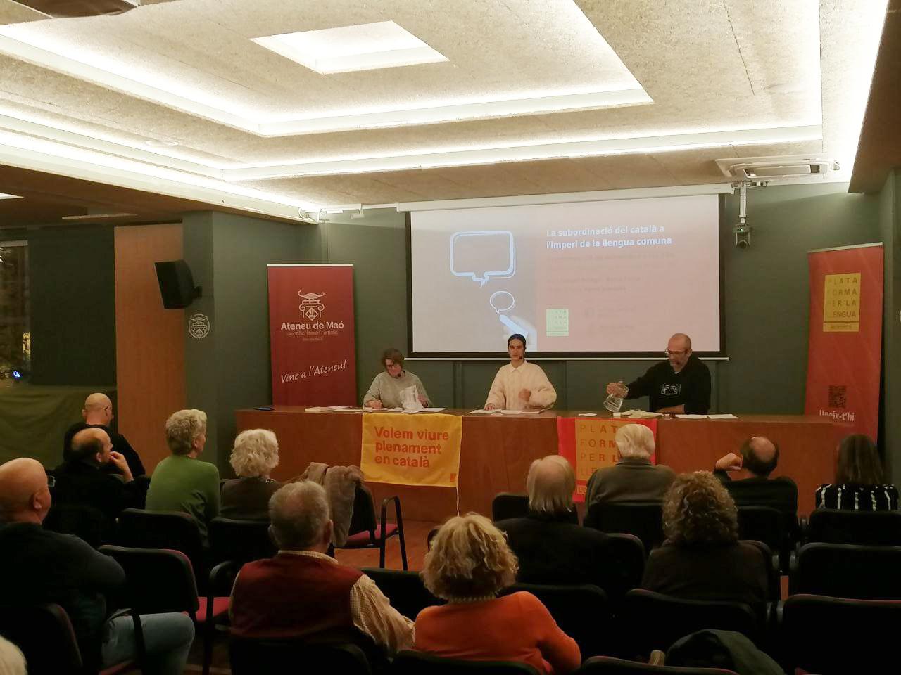 «L’estàndard és una varietat neutra amb l’objectiu cohesionar tots els parlants; delimita una comunitat lingüística. Atacar-lo és una manera d’afeblir aquesta comunitat»