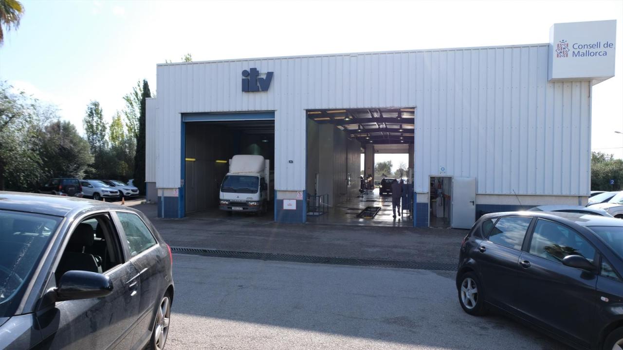 La ITV de Son Castelló tanca els serveis d’inspecció de vehicles per obres d’urgència