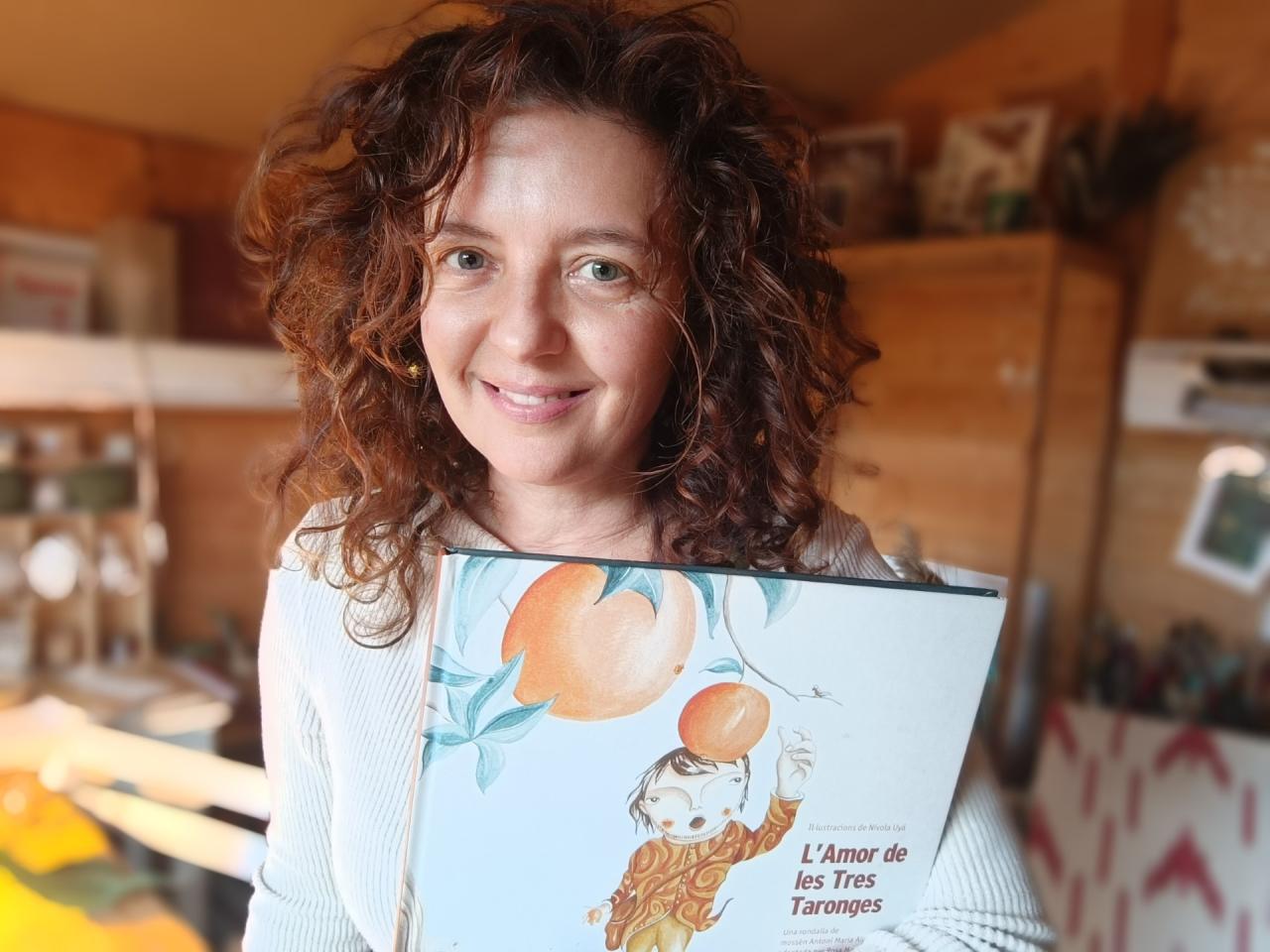 Nova Editorial Moll reviu ‘L’amor de les tres taronges’, una de les rondalles més populars, amb un nou disseny