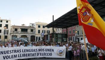 Manifestación a favor del bilingüismo. 200 voces contra la imposición del catalán.