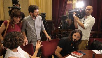 Membres de Podem durant el ple de constitució de la Mesa del Parlament.