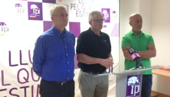 Els dirigents del Pi Josep Melià, Jaume Font i Antoni Pastor durant la compareixença d'aquest dijous.