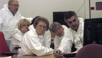 Un equip de la Generalitat de Catalunya ha procedit a l'exhumació del cos de Pere el Gran.Foto: Efe