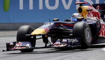 L'alemany Sebastian Vettel va sortir de la pista a 11 voltes del final. Foto: Xavier Bertral. Efe