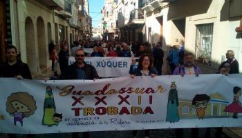 Escola Valenciana ha tornat a reunir milers de persones per la llengua.