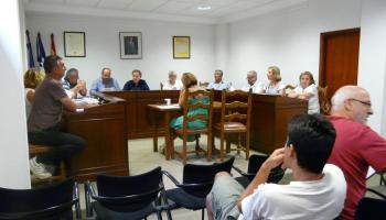 Imatge d'arxiu d'un ple municipal a Sant Llorenç.