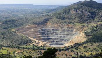 CEMEX vol convertir 90 hectàrees de la serra de Bellveure en ciment