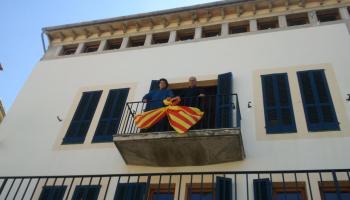 L'Ajuntament de Banyalbufar enllaçat. 