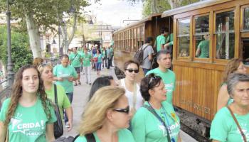Més de 350 persones van utilitzar el tren de Sóller per assistir a la manifestació a a Palma.