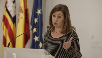 La presidenta del Govern, Francina Armengol, durant la compareixença d'aquest diumenge.