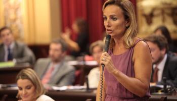 La portaveu del Grup Parlamentari Popular, Mabel Cabrer.