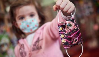 L'OMS adverteix els països que pretenen obrir les escoles que es desconeix la transmissió i gravetat en infants