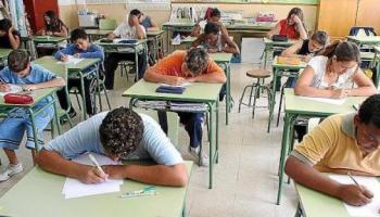 La UOB exigeix tests de coronavirus abans de tornar a les aules