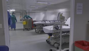 L'Estat espanyol registra 102 morts per coronavirus en 24 hores, la xifra més baixa en dos mesos.