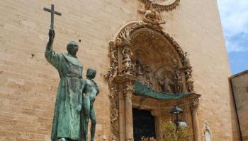 Una regidora de govern de Palma es mostra partidària d'esbucar l'estàtua de Juníper Serra