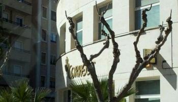 Una funcionària de Correos es nega a atendre una clienta si no li parla en espanyol: «Hablar valenciano es signo de mala educación»