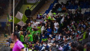 Centenars d'aficionats acompanyen el Palma en el somni de la Supercopa