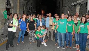 Les camisetes verdes no són convidades a escoltar les explicacions dels representants del PP.