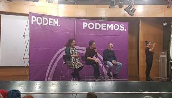 Errejón (en el centre) durant el col·loqui celebrat aquest dissabte a Palma.