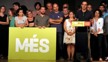 Barceló amb els membres representatius de MÉS durant l'Assemblea General que ha triat el nou organigrama de cara a fer front a les polítiques del Govern Bauzá.