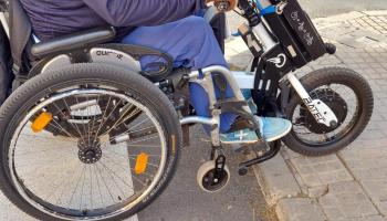 Incompetència, insensibilitat, i minusvàlids