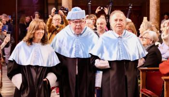 Maria del Mar Bonet i Joan Manuel Serrat, investits doctors honoris causa per la Universitat de Barcelona