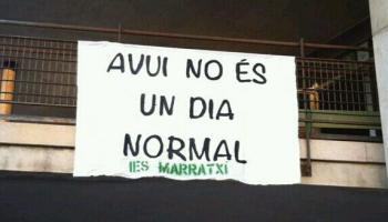 Pancarta a l'IES Marratxí.