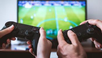Impulsen una iniciativa perquè les consoles de videojocs incorporin el català