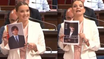 Marga Prohens crispa el Parlament en exhibir fotos de Carles Puigdemont i Josu 'Ternera'