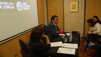 Sanitaris per la Llengua: 'Decàleg de patrons de conducta per a fomentar l'ús del català a l'àmbit de la Sanitat'