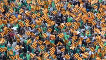 El Govern fracassa en el seu intent d'imposar la segregació lingüística: el 94% dels centres d'ensenyament s'hi oposa