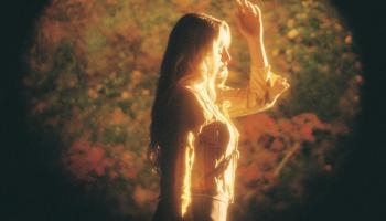 Maria Hein versiona 'Alenar' de Maria del Mar Bonet