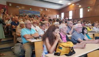 Imatge del públic assistent a la inauguració celebrada aquest dissabte de la Universitat Catalana d'Estiu de Prada.