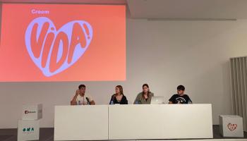 Imatge de la taula rodona 'Participació juvenil i mitjans de comunicació' celebrada en el marc de la FirONA.