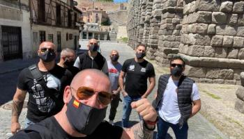 Exigeixen ​​la destitució del cap de Policia Local de Sant Antoni per col·laborar amb els neonazis de Desokupa en un desnonament il·legal