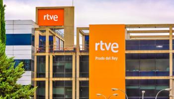 Reclamen que La 2 de Televisió Espanyola també sigui en català a les Illes Balears i al País Valencià