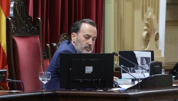 L'Audiència de Palma resoldrà si jutja Le Senne per un delicte d'odi per haver esqueixat una foto d'Aurora Picornell i les Roges del Molinar.