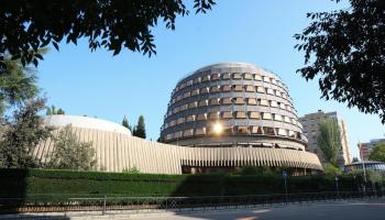 Imatge del Tribunal Constitucional espanyol que no ha admès a tràmit un recurs contra l'eliminació del català a la sanitat.