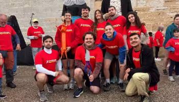 Membres de l'associació durant la seva participació pel Correllengua Agermanat 2026