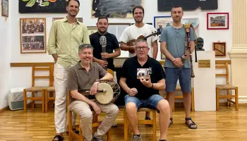 Drets: Gabriel Mas, Pere Mas, Benjamí Salom i Miquel Benavent. Asseguts: Tomàs Salom i Rafel Nadal.